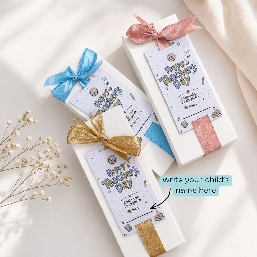 Teacher's Day pillow mist gift boxes with satin ribbons and a gift tag to write your child's name