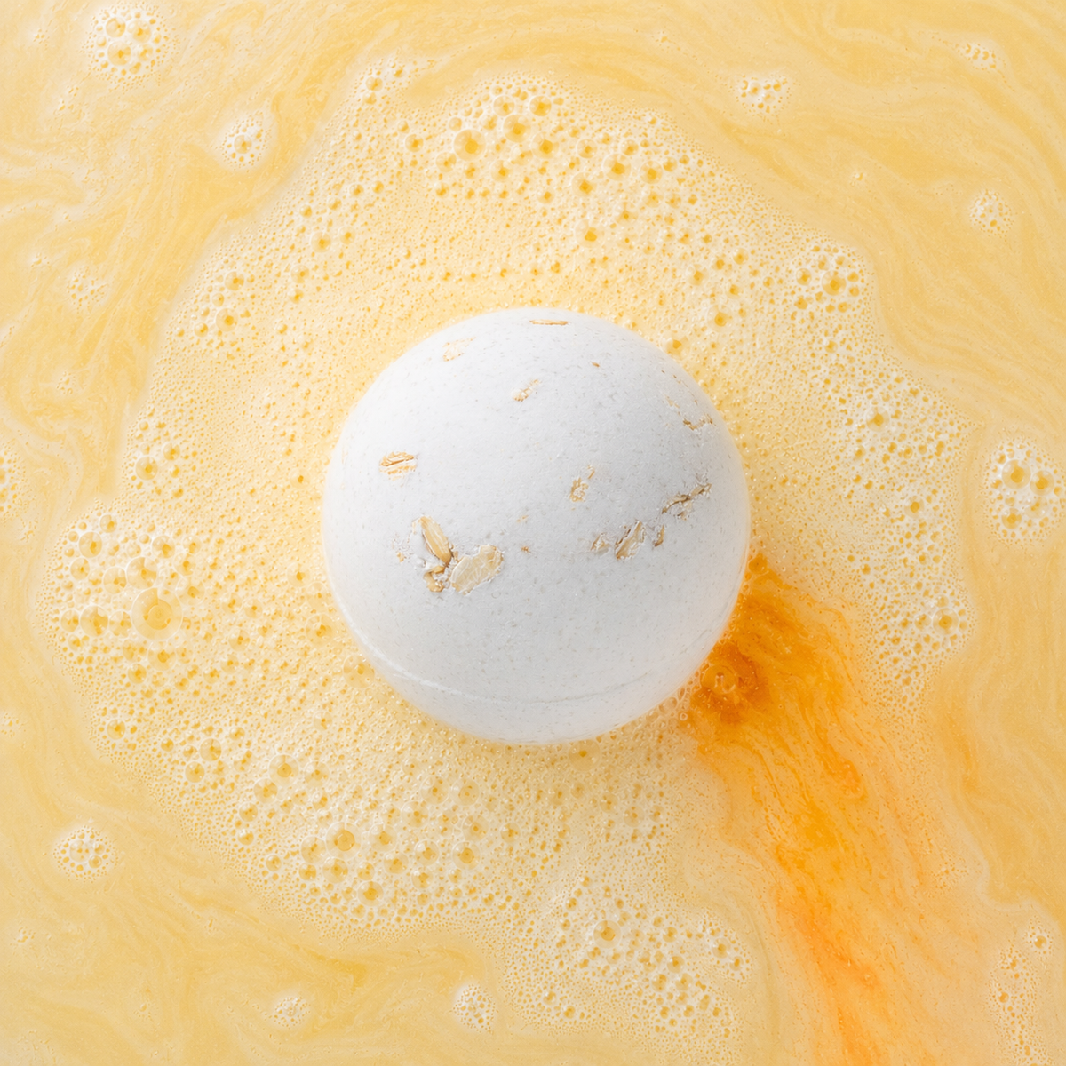 Oat & Vanilla Bath Bomb